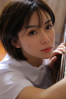 打扑克不盖被子床上运动